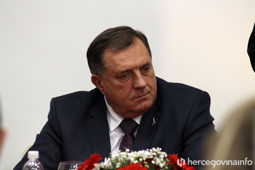 Iz Dodikovog ureda od ukrajinskog veleposlanstva zatražili dokaze o ikoni