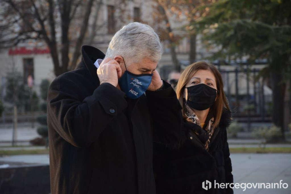 HNS Poništiti glasove ili ponoviti izborni proces u gradskim područjima s fiktivnim prijavama