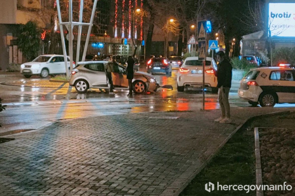 MOSTAR Sudar dva vozila usporio promet gradskim ulicama