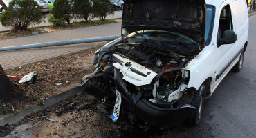 Prometna nesreća Peugeot Centar 2