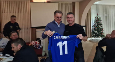 ČITLUK Održana skupština udruge 'Dinamo u srcu'; Mamić uručio dres
