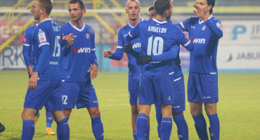 ŠIROKI BRIJEG Angelov napustio Pecaru ZRINJSKI Potpisao Božić