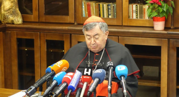KARDINAL PULJIĆ I NADBISKUP VUKŠIĆ 'Teško je naći radno mjesto, pogotovo ako pojedinac nije član stranke na vlasti'