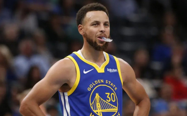 Nevjerojatno! Stephen Curry pogodio 103 trice zaredom