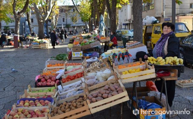 PODACI S TRŽNICA Drastično porasla prodaja krumpira u BiH, prodaja cvijeća pala za skoro 90 posto