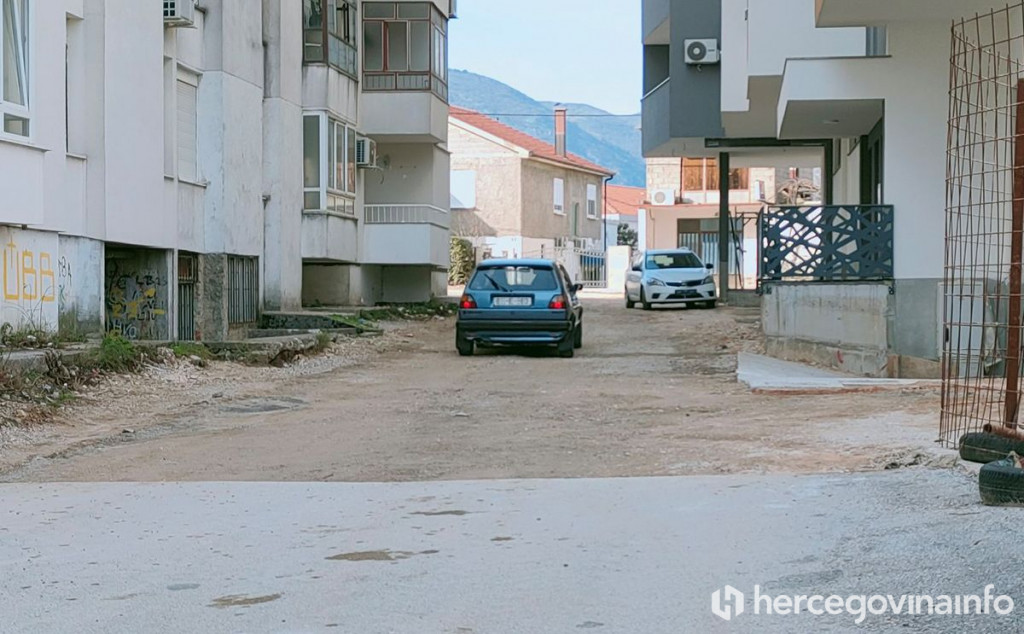OBMANJIVANJE I ISKUPLJIVANJE Privatnik raskopao, a Grad iz našeg džepa plaća sanaciju na Bijelom Brijegu
