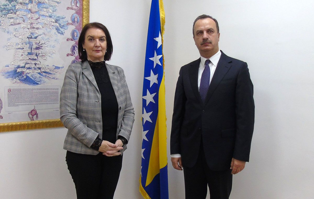 Glavna tužiteljica BiH i ukrajinski veleposlanik: Priča o ikoni i ukrajinskim ratištima