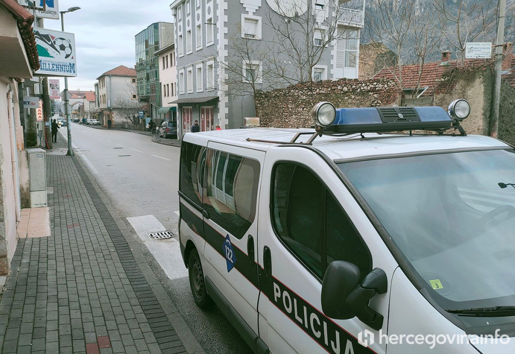 MOSTARSKO PARKIRANJE Pojačano kažnjavanje prekršitelja za pogrešno parkiranje, aktivan i pauk