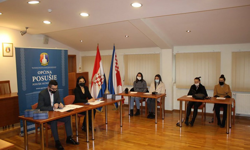 POSUŠJE Općina stipendijama pomogla 29 studenata