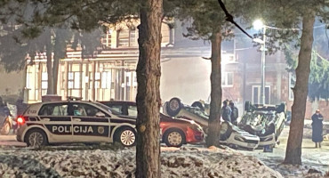 EPILOG SUKOBA Više migranata privedeno, dva policajca ozlijeđena