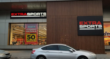 POPUSTI NISU BILI DOVOLJNI U Mostaru uhićeni Zeničani koji su krali robu u sportskoj trgovini