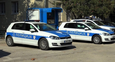 TREBINJE Pijani i nadrogirani se potukli s policijom