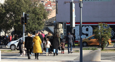 Sunčan dan u Mostaru