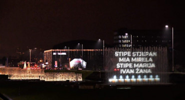 Imena osam mladih iz Posušja svijetle večeras u Zagrebu, svijeće ispred Sveučilišta u Splitu