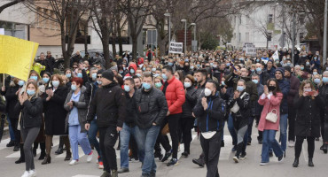 Zdravstveni djelatnici prosvjedi