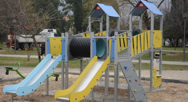 Mostarski park nakon dva mjeseca radova dobiva novo dječje igralište