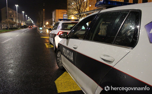 Policija na ulicama Mostara