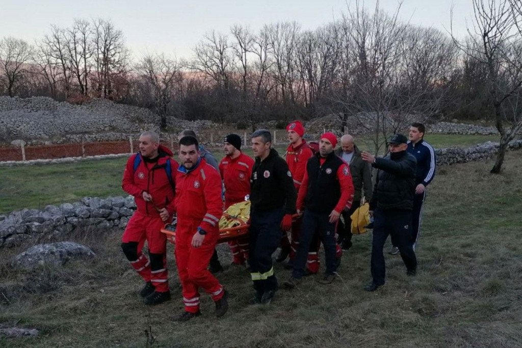 Pripadnici GSS Široki Brijeg spasili ozlijeđenu ženu na Gradini