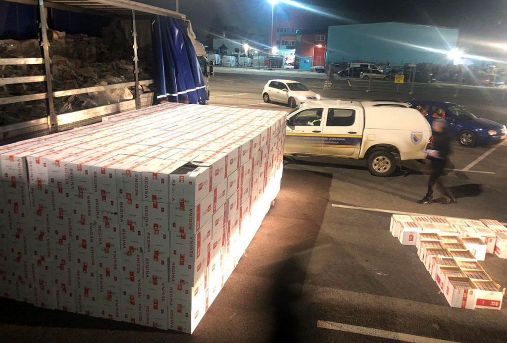 REKORDNA ZAPLJENA Kroz BiH u EU pokušao prokrijumčariti cigarete vrijedne 1,6 milijuna KM