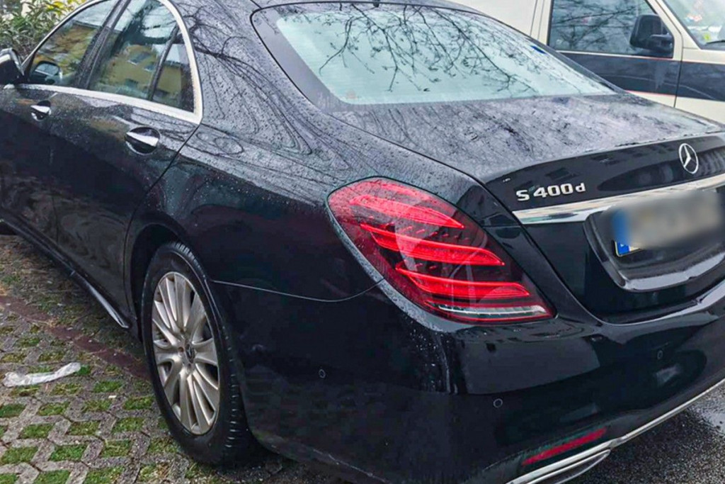 PRONAĐEN Širokobriježani privedeni zbog ukradenog Mercedesa u Njemačkoj