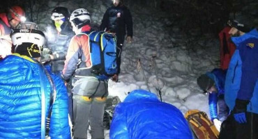 PRENJ Drugi alpinist spašen, uz pomoć helikoptera danas se nastavlja akcija izvlačenja tijela smrtno stradalog
