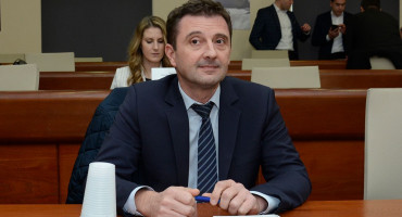 Ako bude izabran danas, Kordić časti sve redom