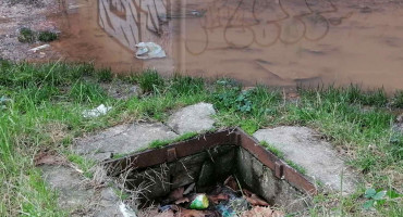 Zvali su nas i stanari Zvjezdare, u dvorištu im plivaju fekalije, a djeca tim putem idu do igrališta i škole