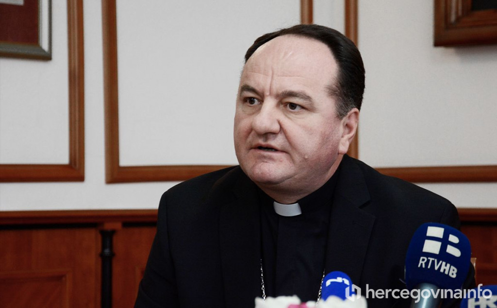 BISKUP PALIĆ "Uskrsnuo je za vas koji se osjećate napušteno od svih, koji Uskrs provodite daleko od svoje obitelji..."