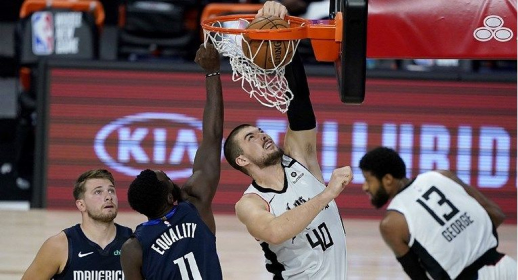Odlična večer hrvatskog košarkaša, Zubac slavio protiv Dončića