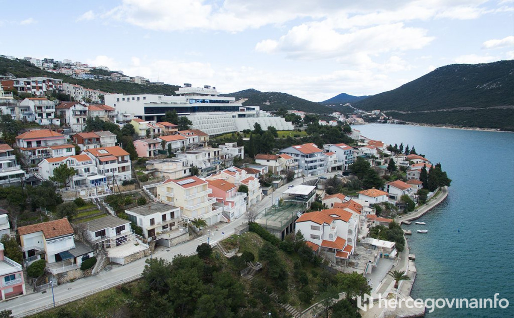 Neum