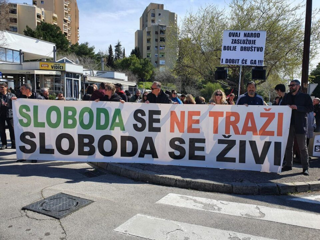 PROSVJEDI DILJEM HRVATSKE "Vratite nam gripu"
