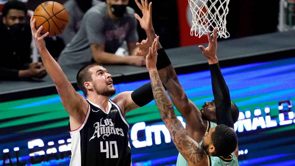 UNATOČ PORAZU Ivica Zubac odigrao sjajnu partiju s double-double učinkom