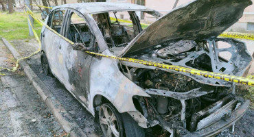 U Mostaru izgorio još jedan automobil