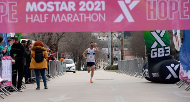 Trkači iz Srbije i Hrvatske najbrži na mostarskom polumaratonu