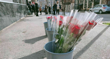 Danas je blagdan svih žena. Živjele nam žene!