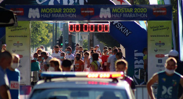 ZBOG DVIJE UTRKE U subotu posebna regulacija prometa mostarskim ulicama