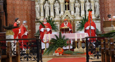 Kardinal Puljić predvodio misu na Cvjetnicu u sarajevskoj katedrali