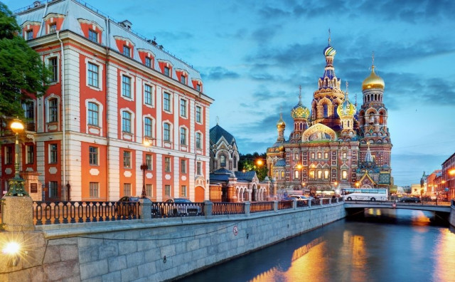 Doživite bijele noći u St. Petersburgu uz povratne avionske karte od 152 eura