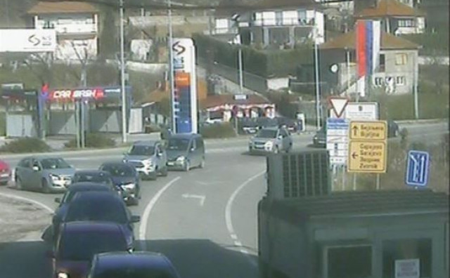 GUŽVE NA GRANICI BIH I SRBIJE Građani privatno, ali i organizirano odlaze na cijepljenje u Beograd