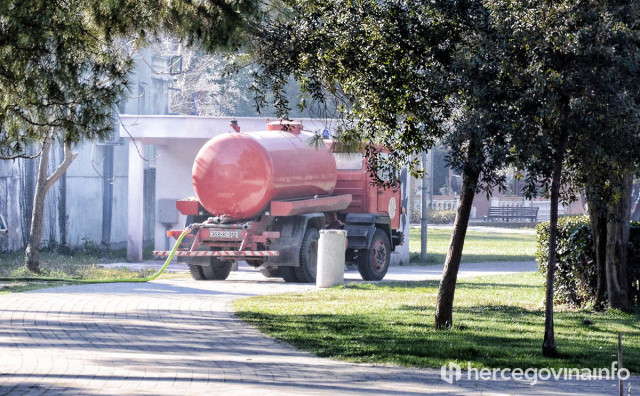 Požar kod Mostara, vatra zahvatila štalu