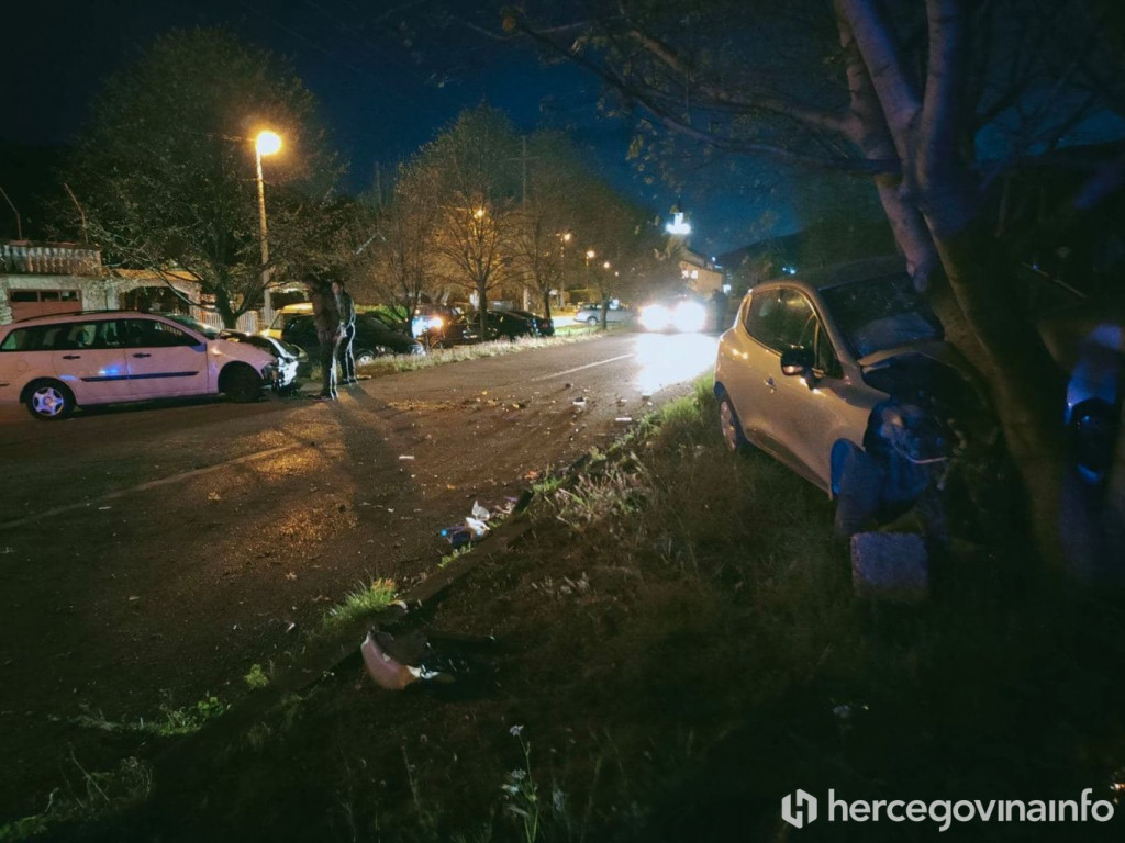 MOSTAR U žestokom sudaru ozlijeđena jedna osoba