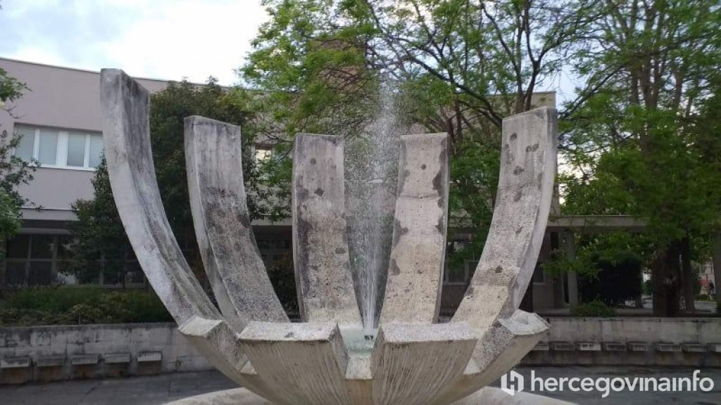 Nakon dugo godina proradila fontana kod Doma zdravlja Mostar