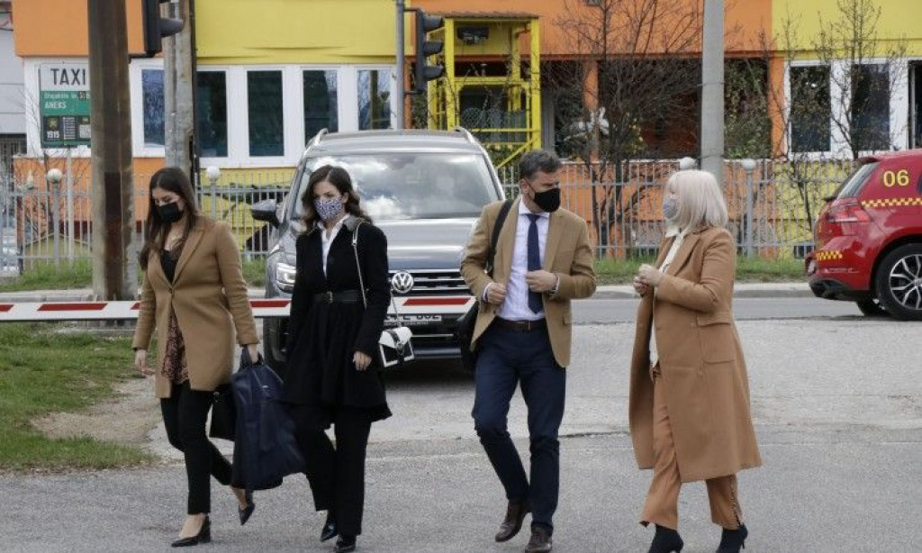 AFERA RESPIRATORI "Solak je ograničen k'o balkon, a vozi Touarega"