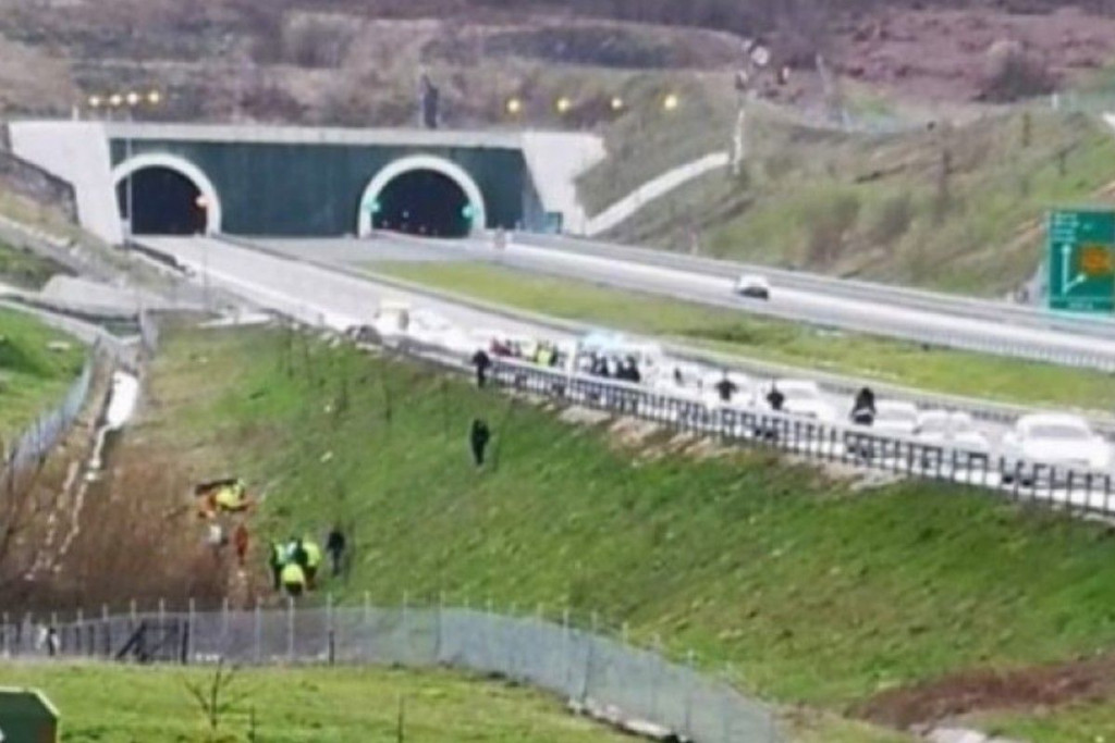 LEPENICA - KISELJAK U teškoj prometnoj nesreći poginule tri osobe