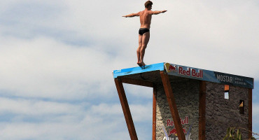 Red Bull cliff diving