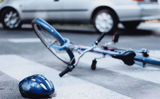 PREVEZEN U MOSTAR 8-godišnjeg dječaka udario automobil dok je vozio bicikl