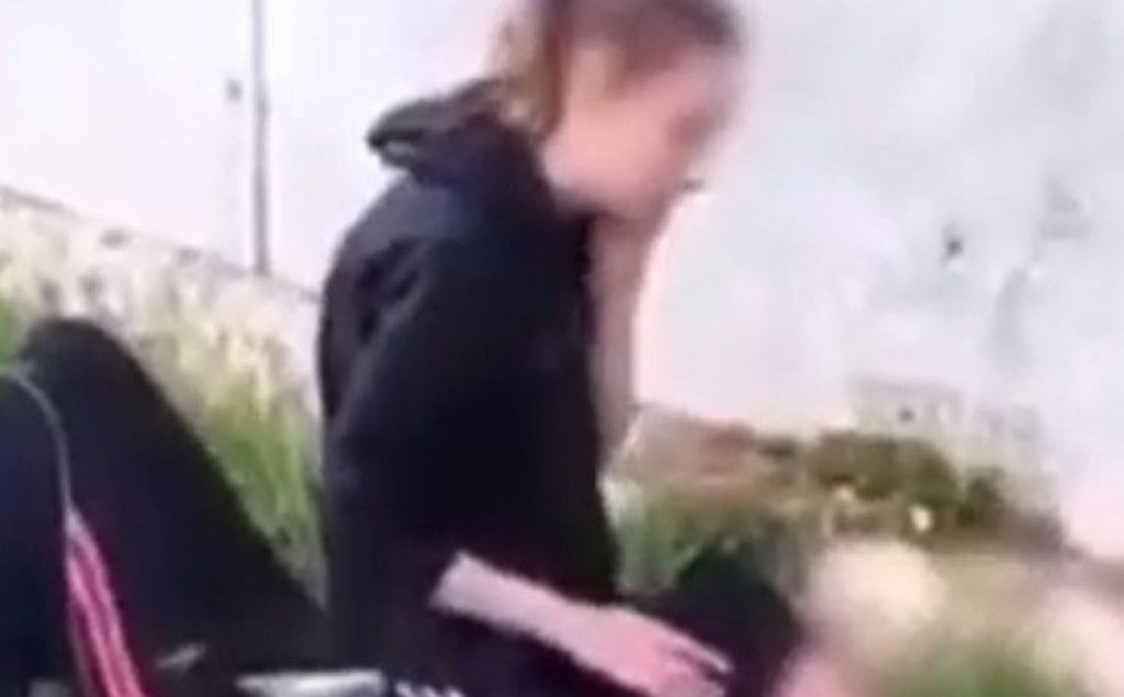 Užasna snimka vršnjačkog nasilja u Jajcu