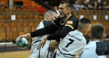 RK Sloboda - RK Izviđač