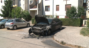 Zapaljen automobil Trebinje