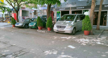 U Mostaru započelo uklanjanje terasa kafića s javnih površina